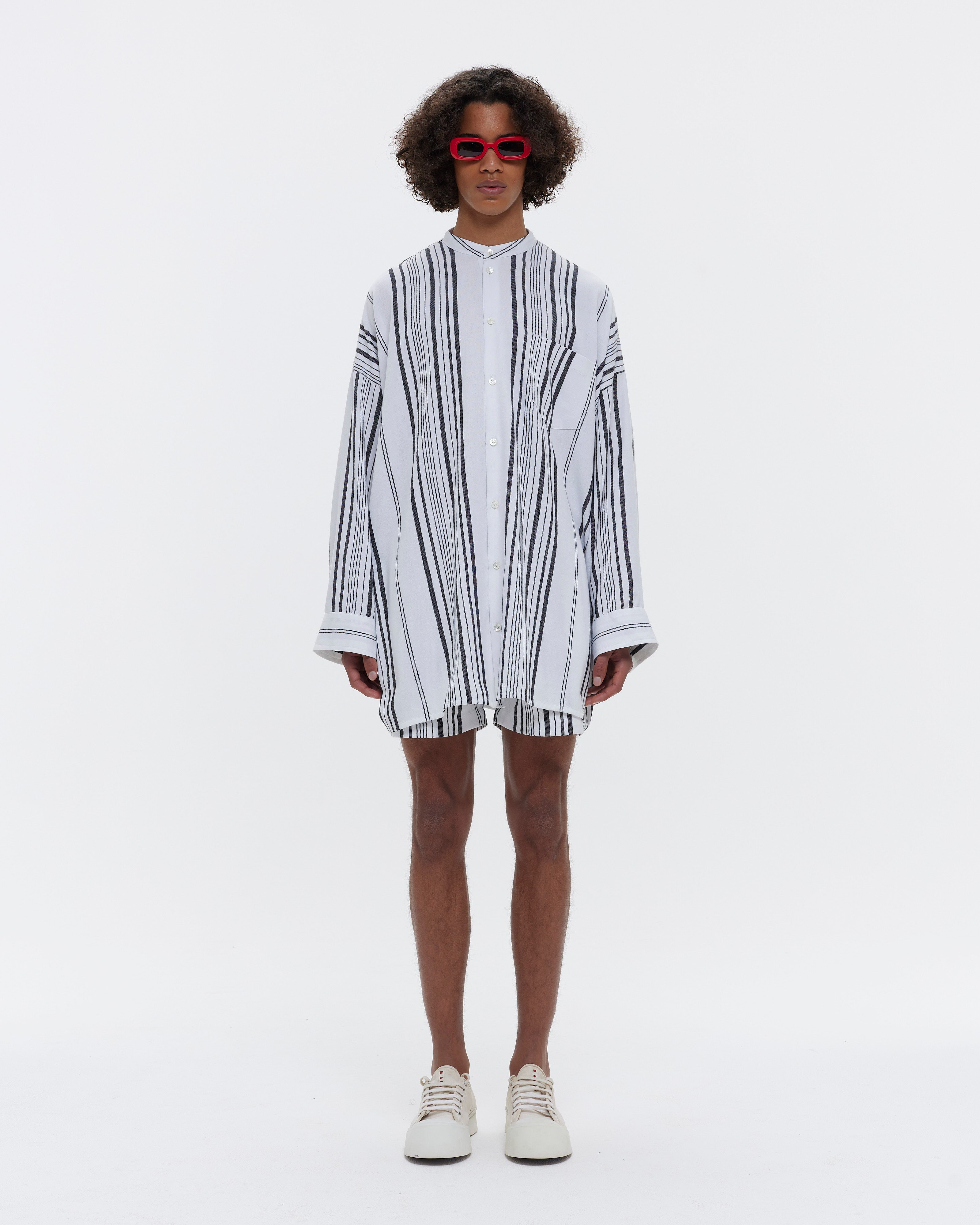 THE OVERSIZED SHIRT : STRIPE 47