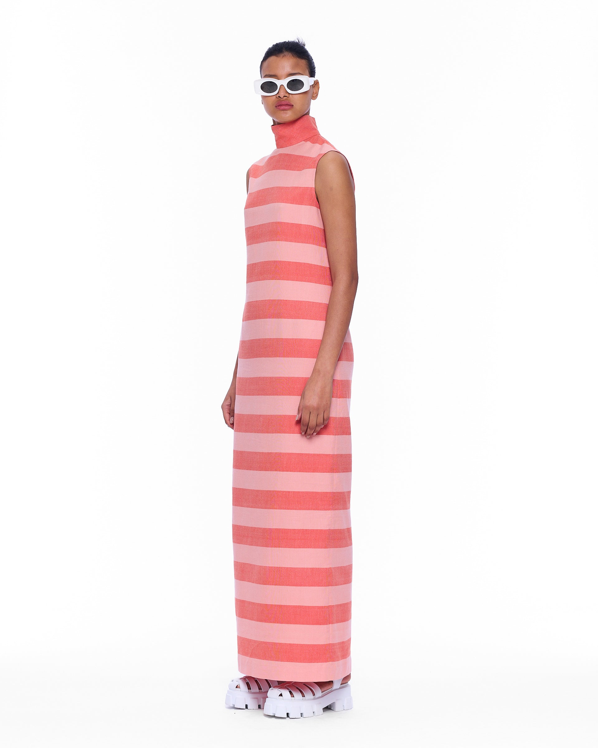 The Sleeveless Turtle Neck Dress : Stripe 10