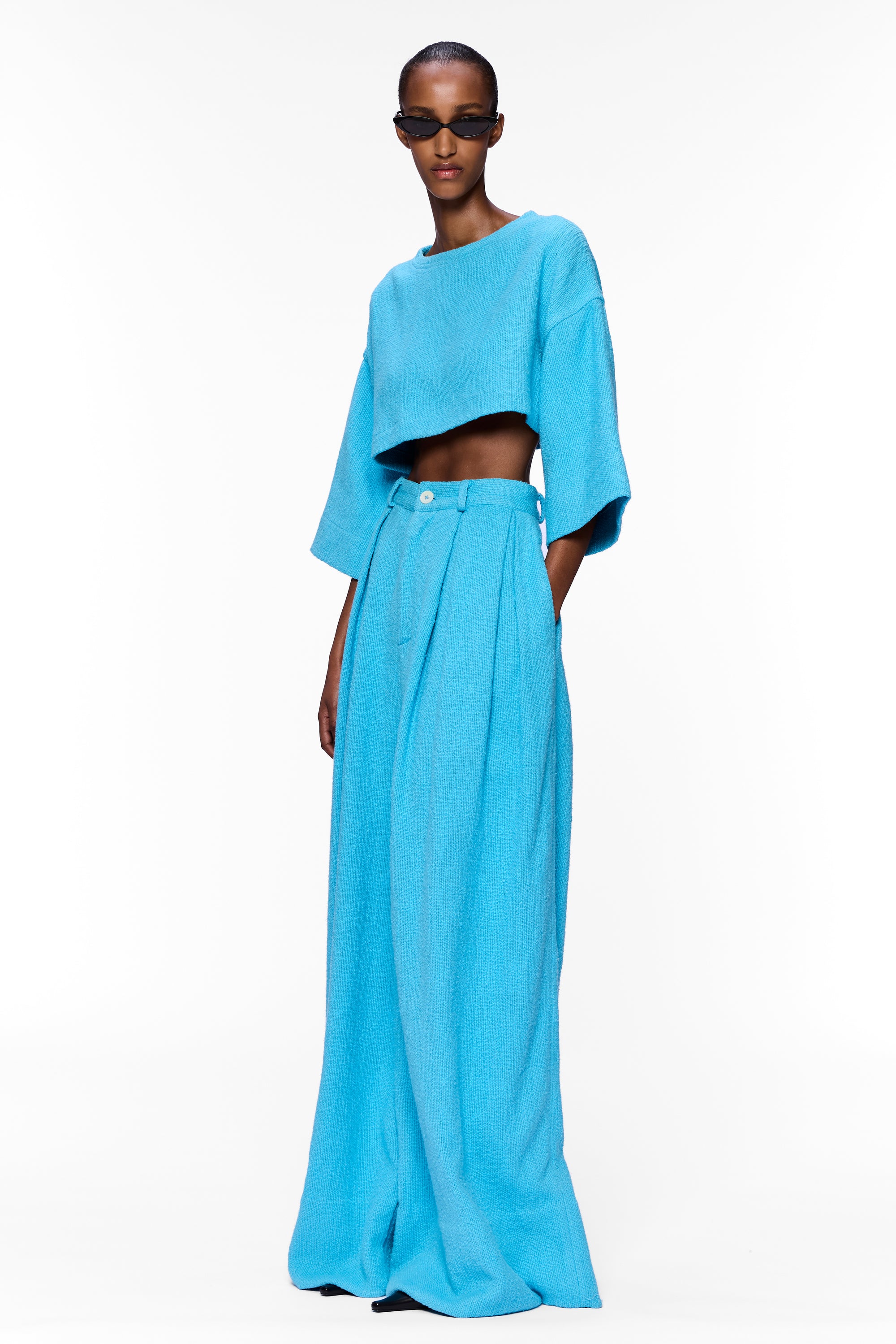 The Cropped T-Shirt : Blue Ciel Flamme