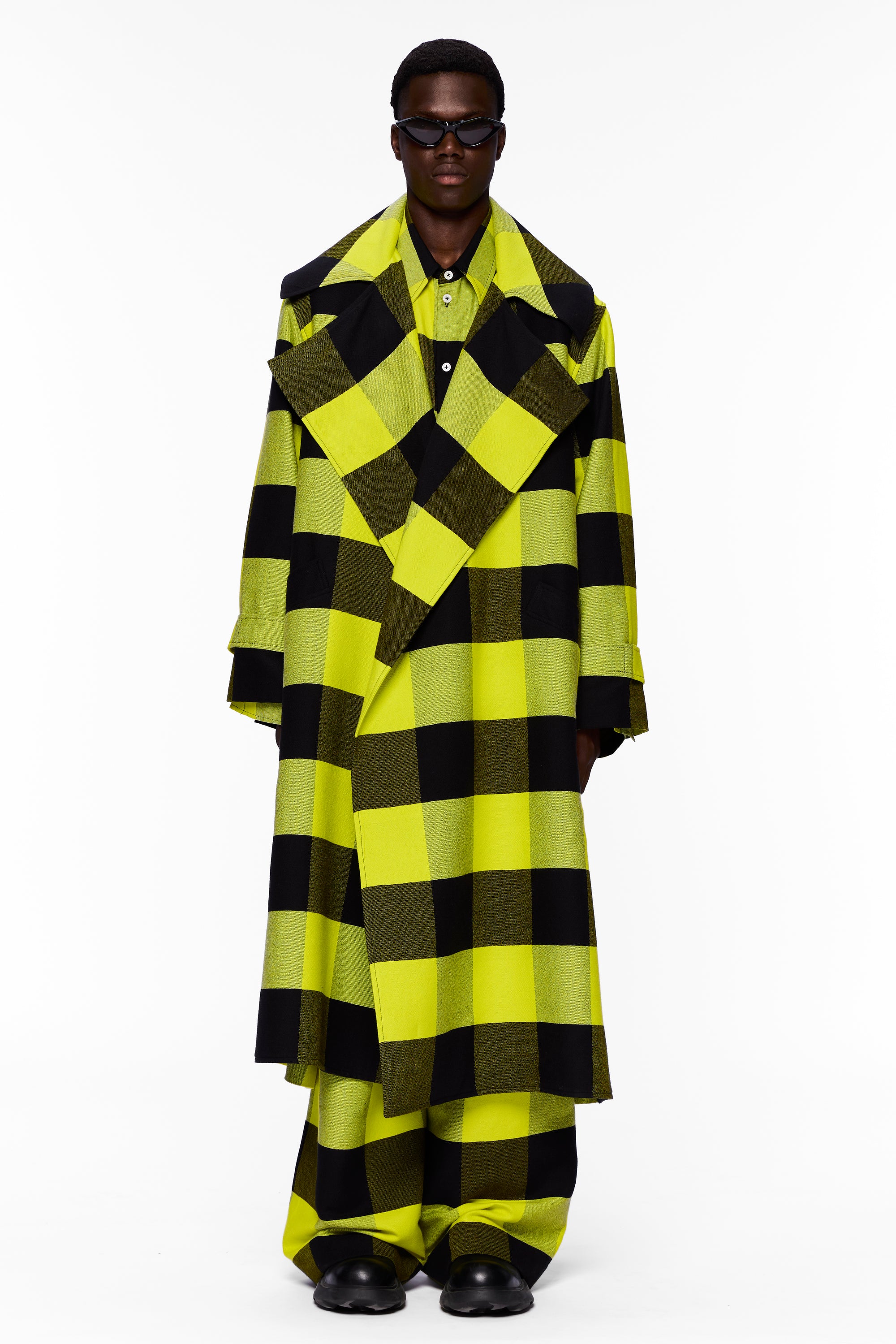 The Trench Coat : Plaid Black + Sunny