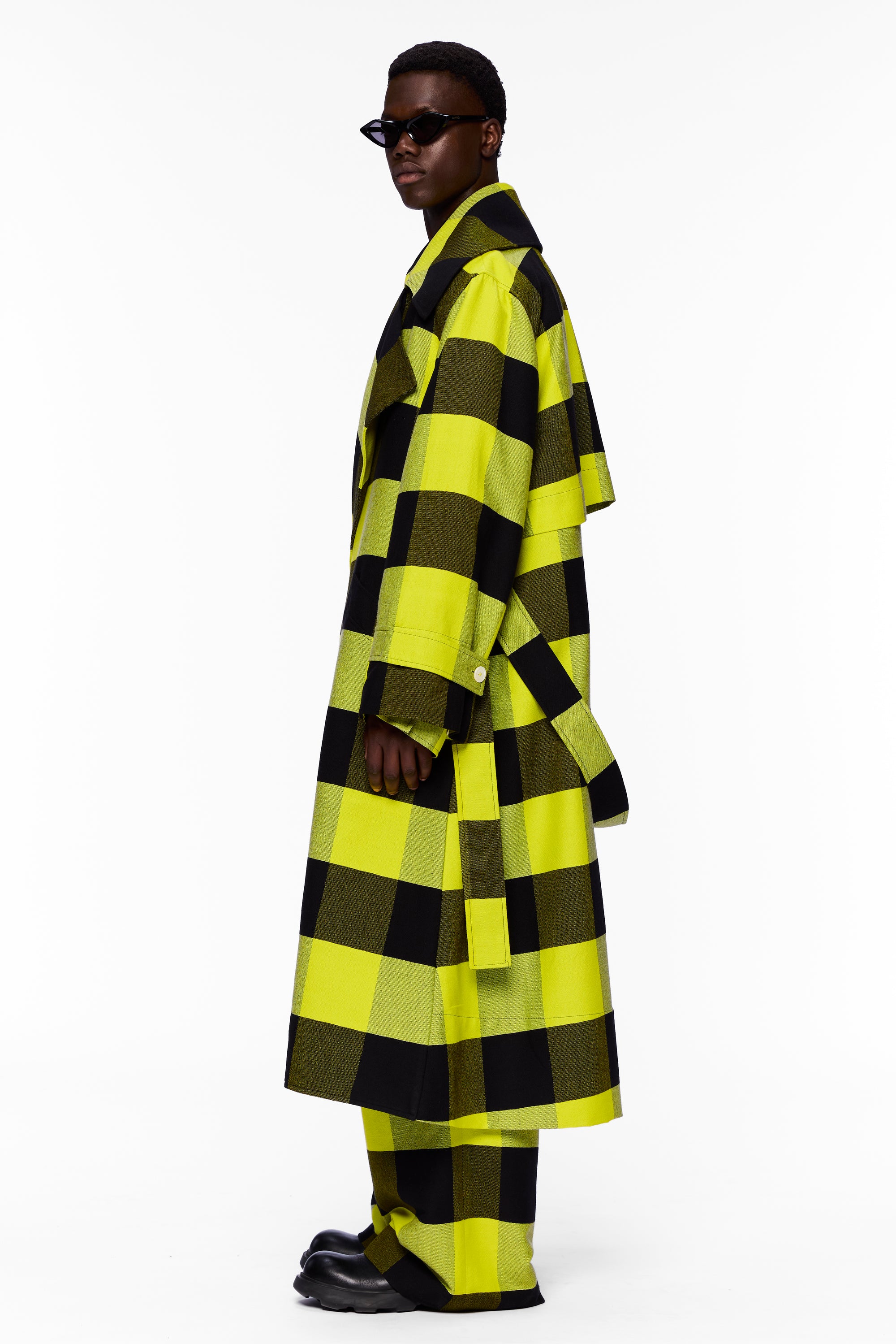 The Trench Coat : Plaid Black + Sunny