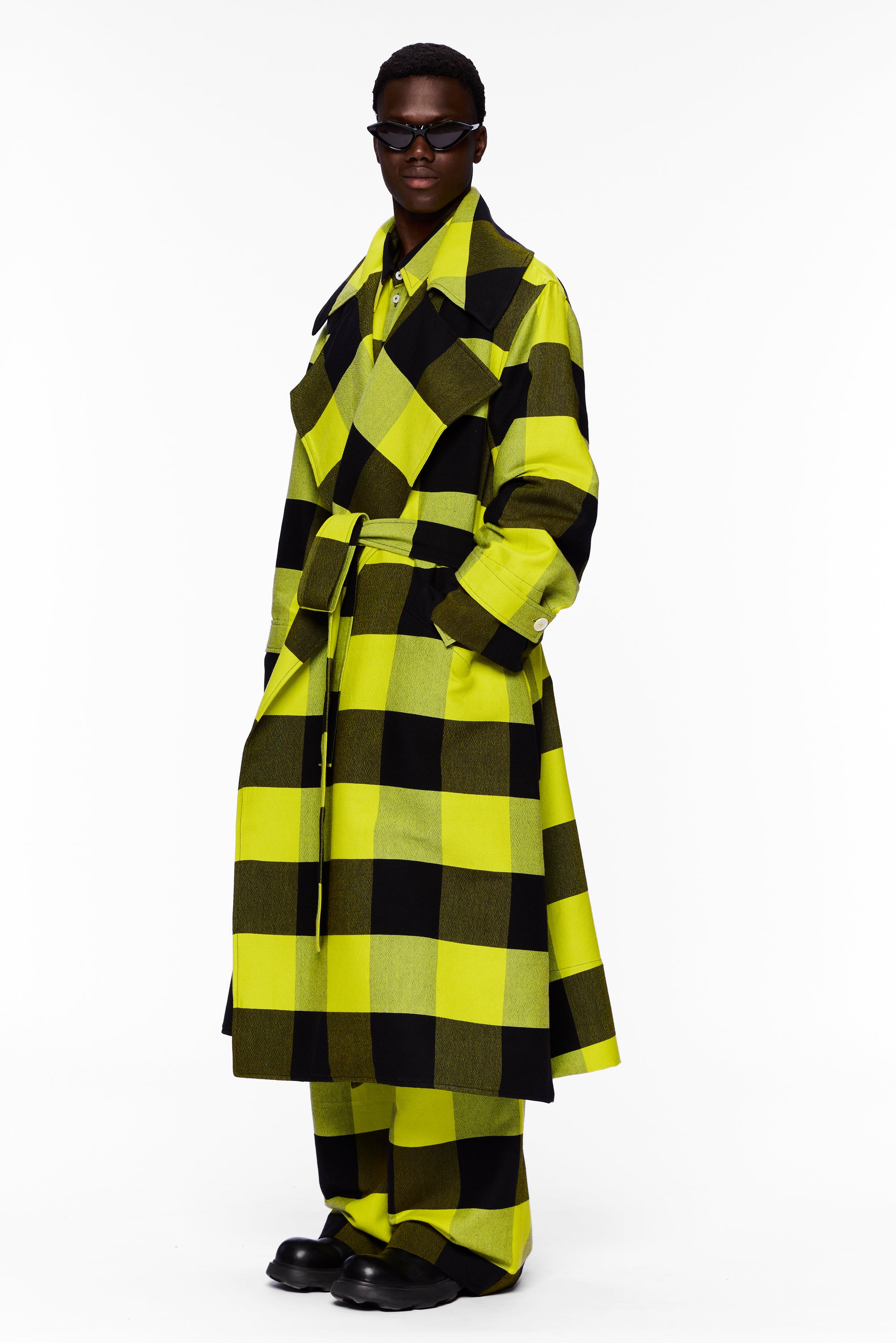 The Trench Coat : Plaid Black + Sunny