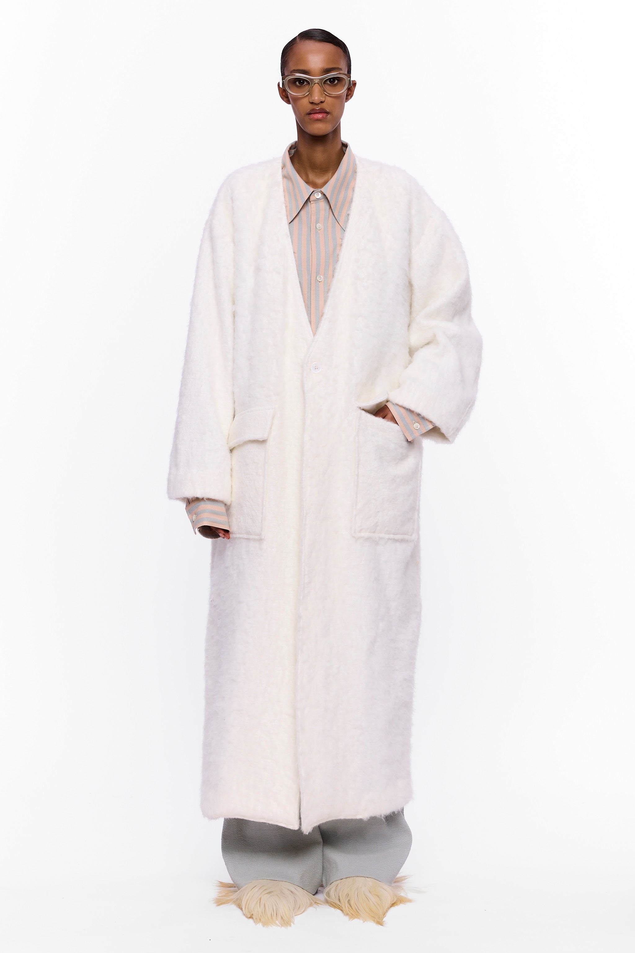 The Collarless Blanket Coat : White Wool