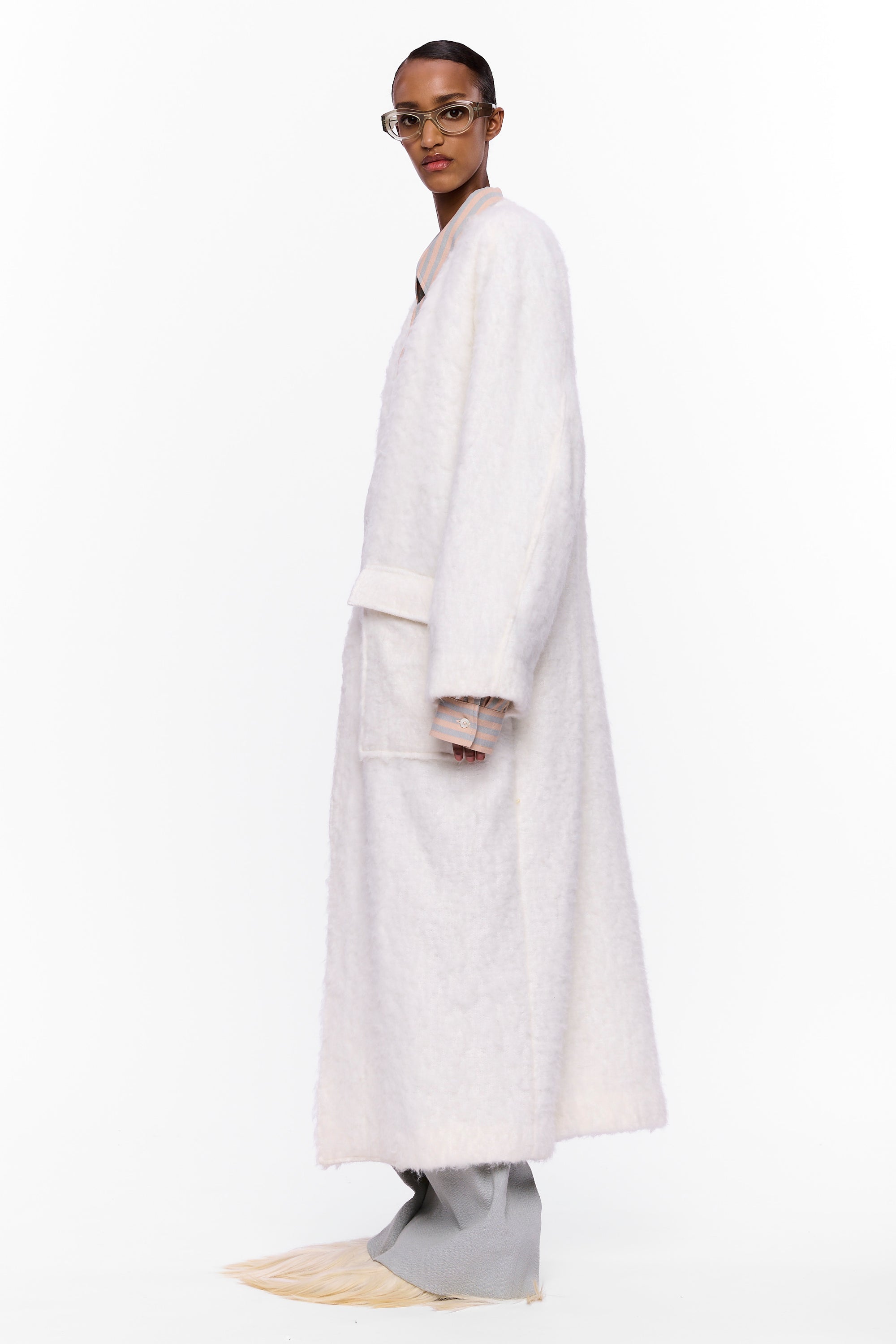 The Collarless Blanket Coat : White Wool