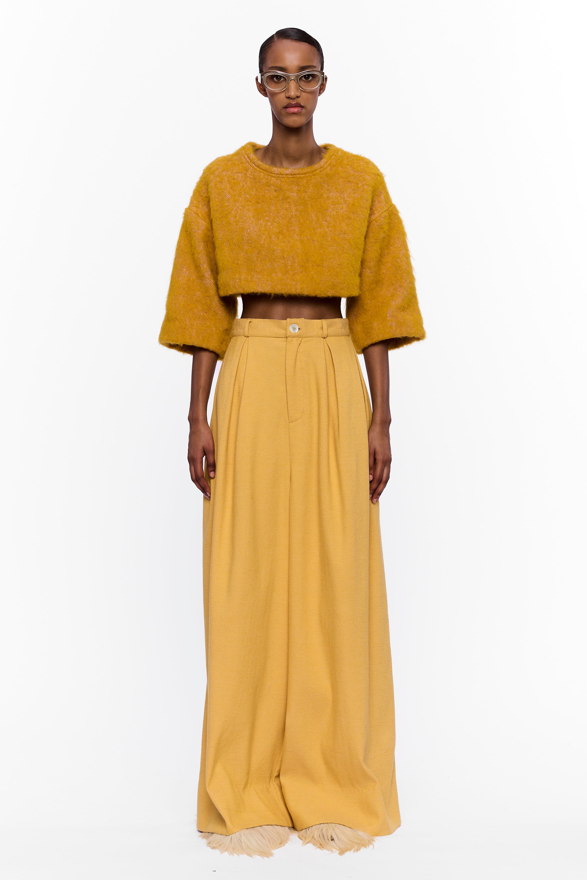 The Mid Rise Pant : Gold