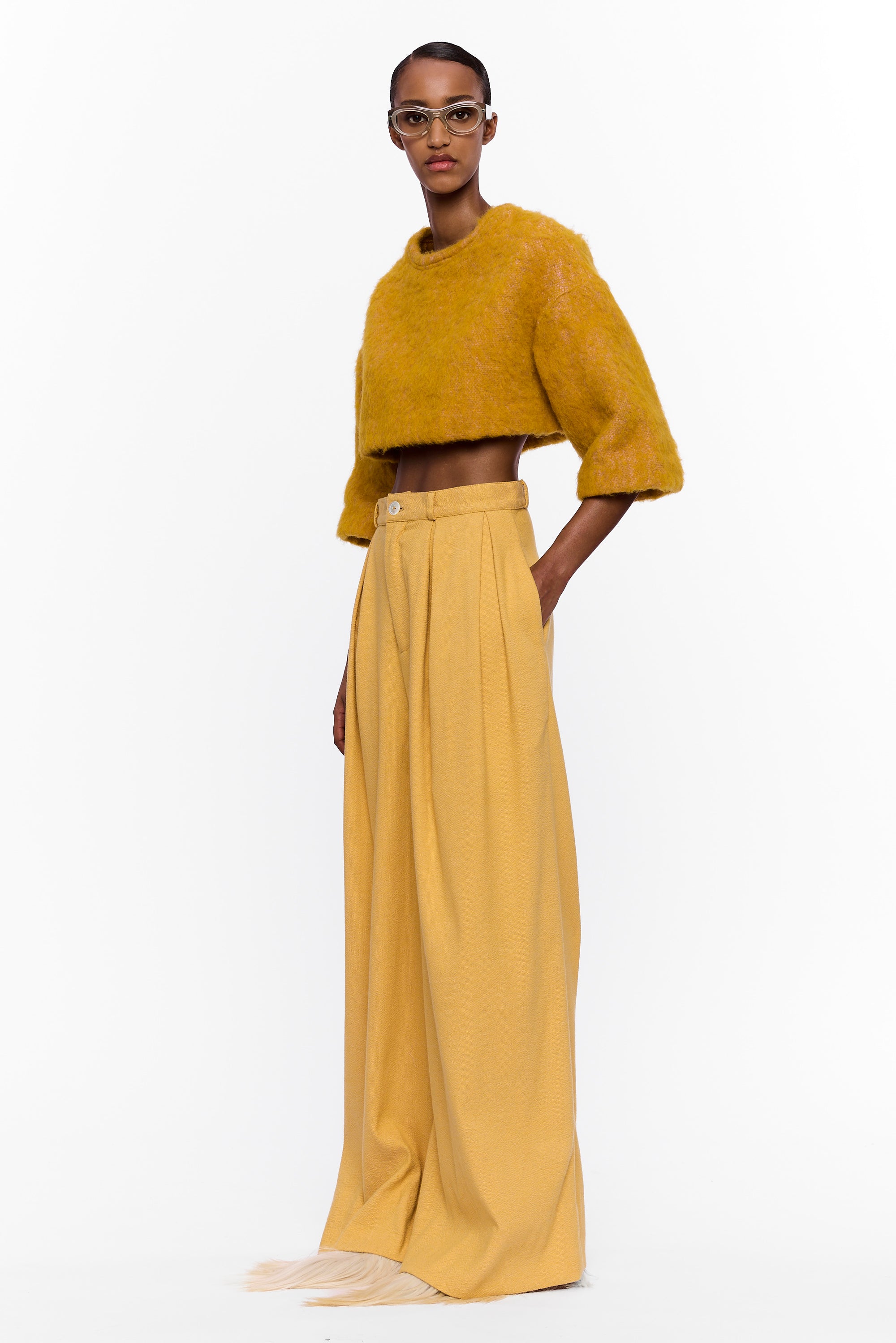 The Mid Rise Pant : Gold