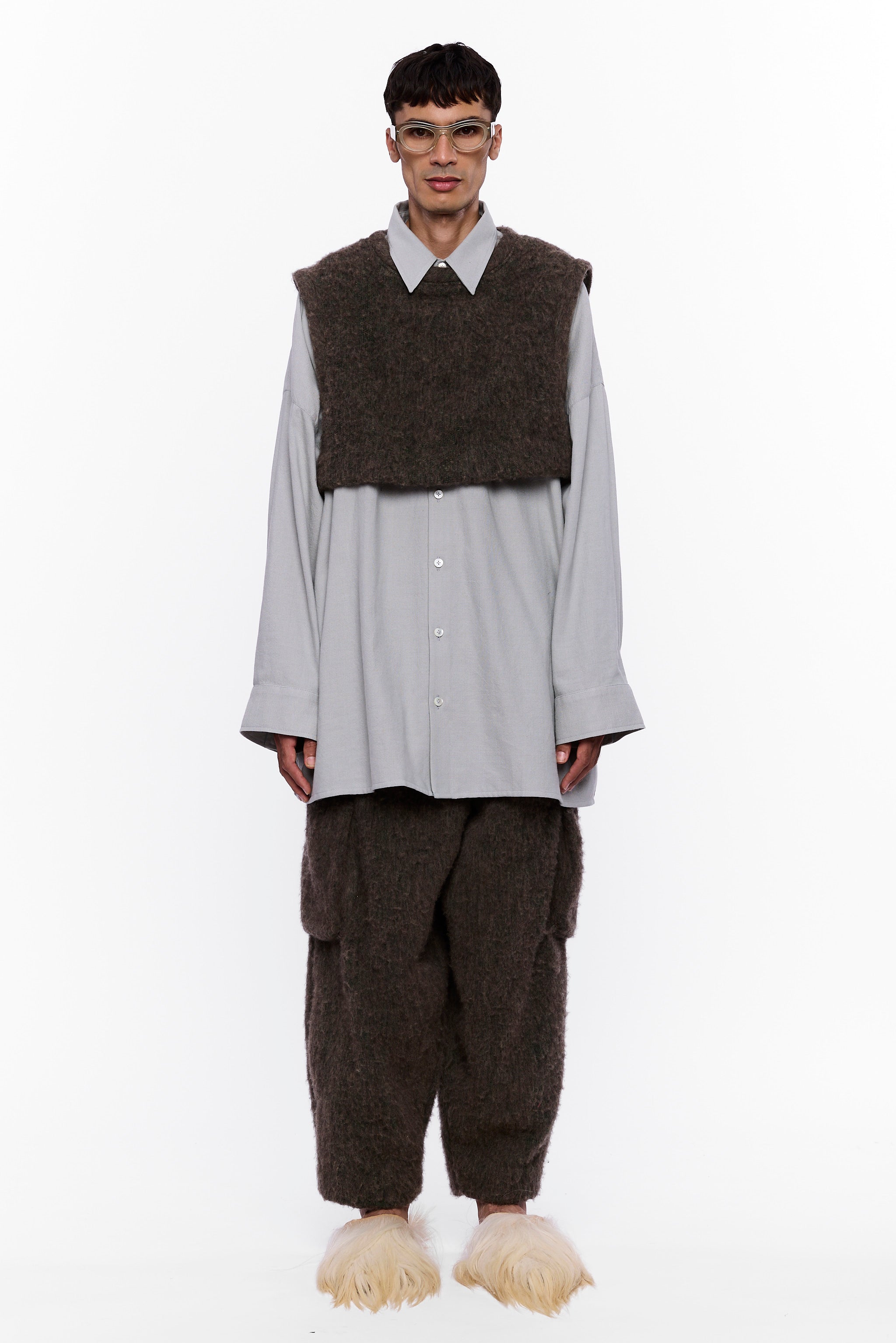 The Crewneck Vest : Charcoal Brown