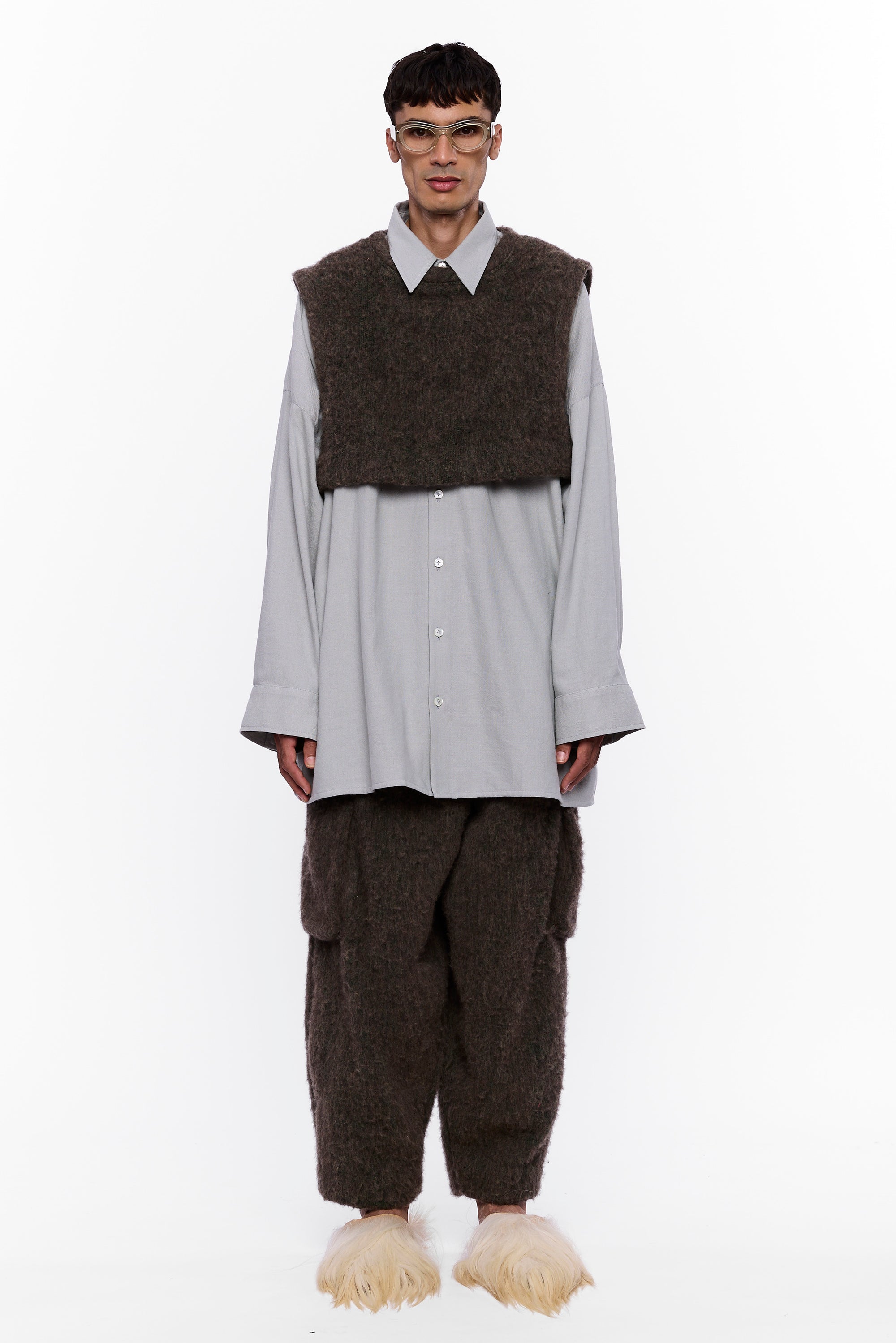 The Crewneck Vest : Charcoal Brown